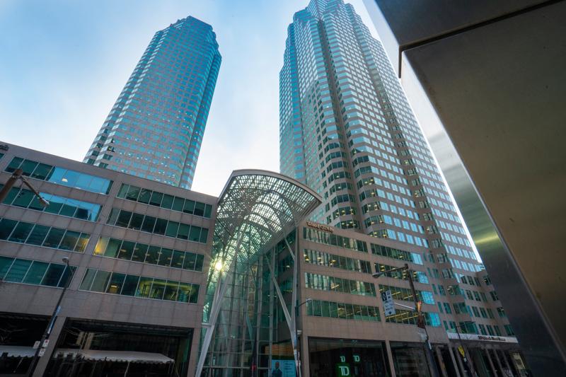 Exterior of Cleveland Clinic Canada.