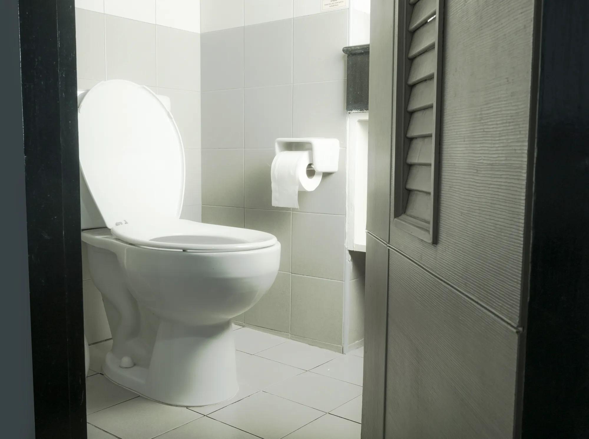 orlow peeing 