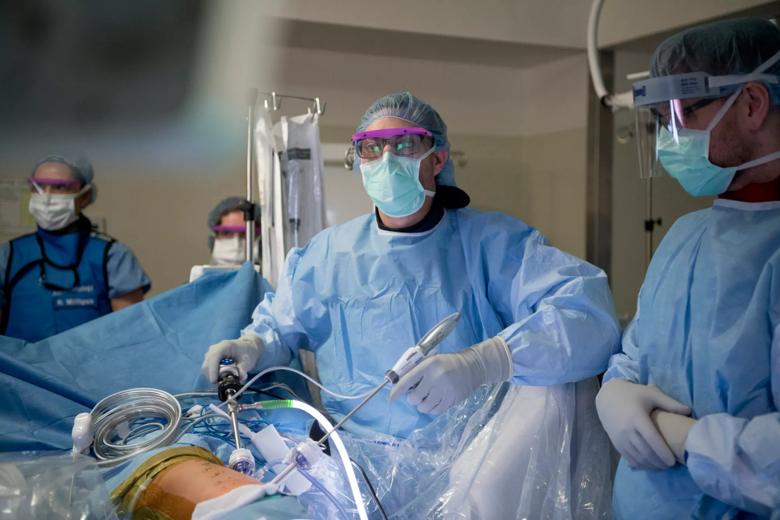 Cleveland Clinic doctor performing a scoliosis surgery