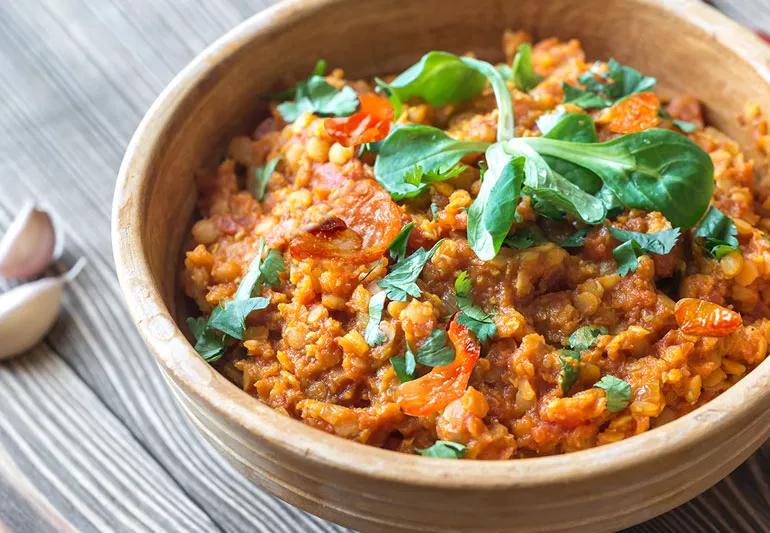 Lentil curry with roasted tomatoes