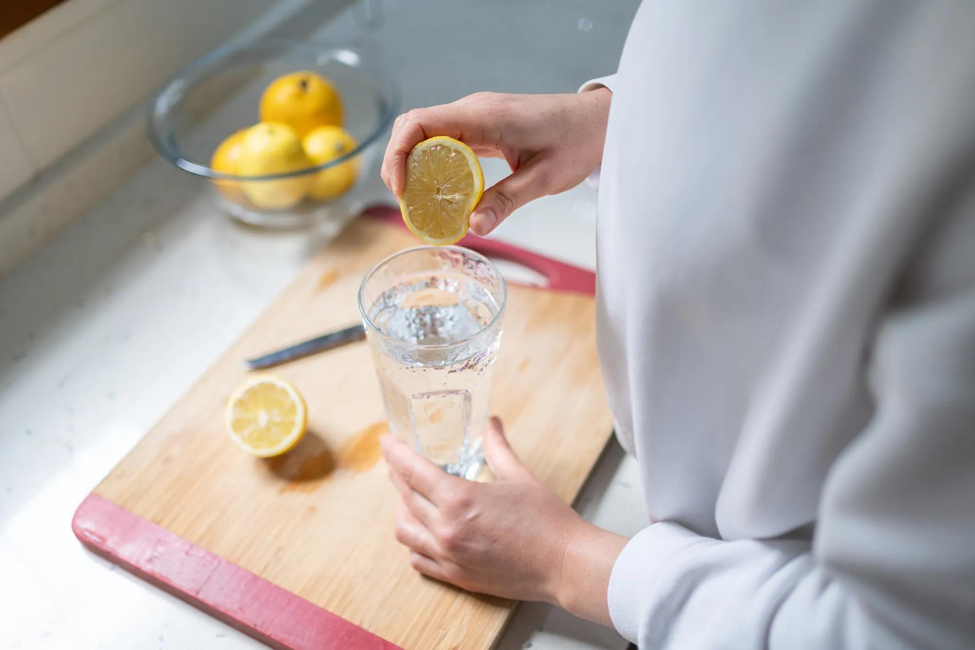 Lemon water for clear skin hotsell