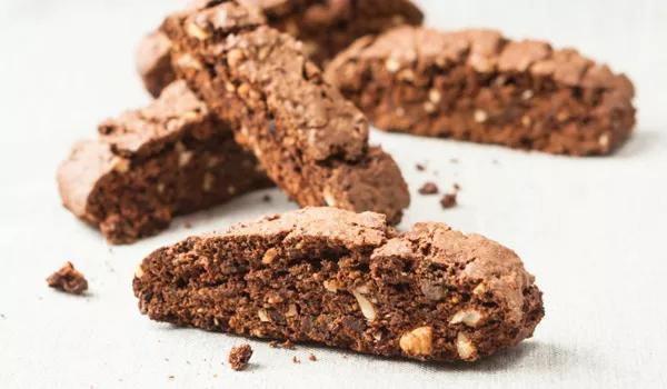 Recipe: Low-Cal Chocolate Biscotti