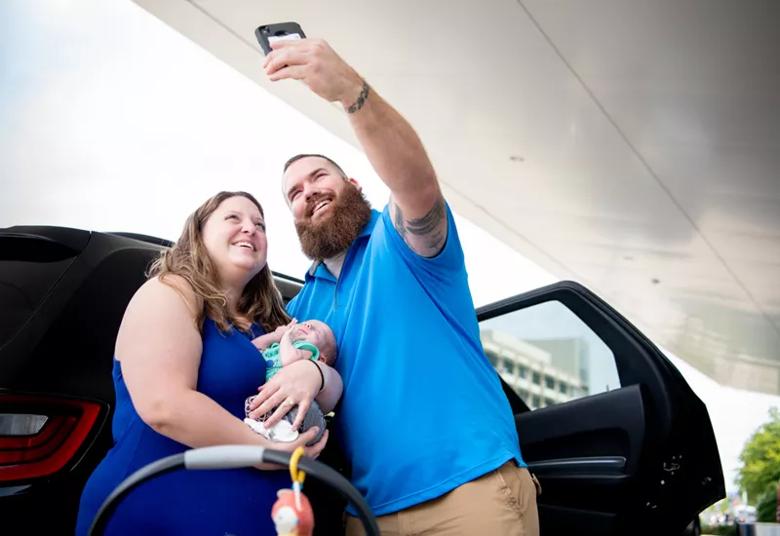 Rylan and his parents pose for a selfie before heading home from Cleveland Clinic.