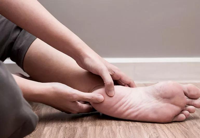 The Best Stretches for Morning Foot Pain