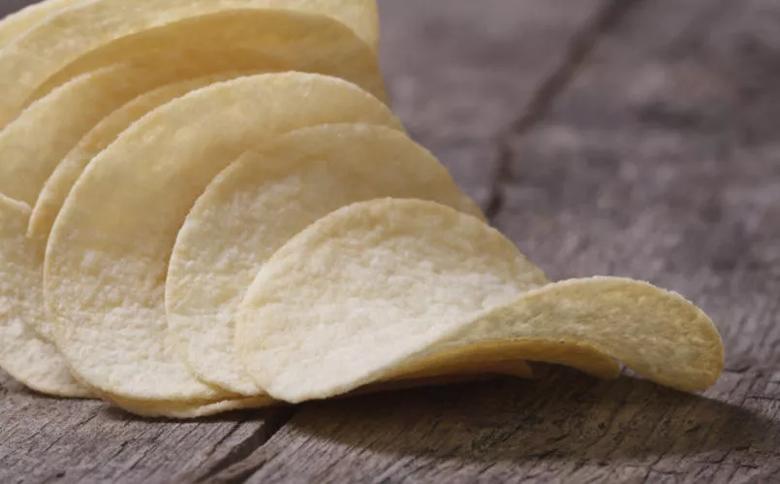 The Unhealthiest Chips, According to Dietitians