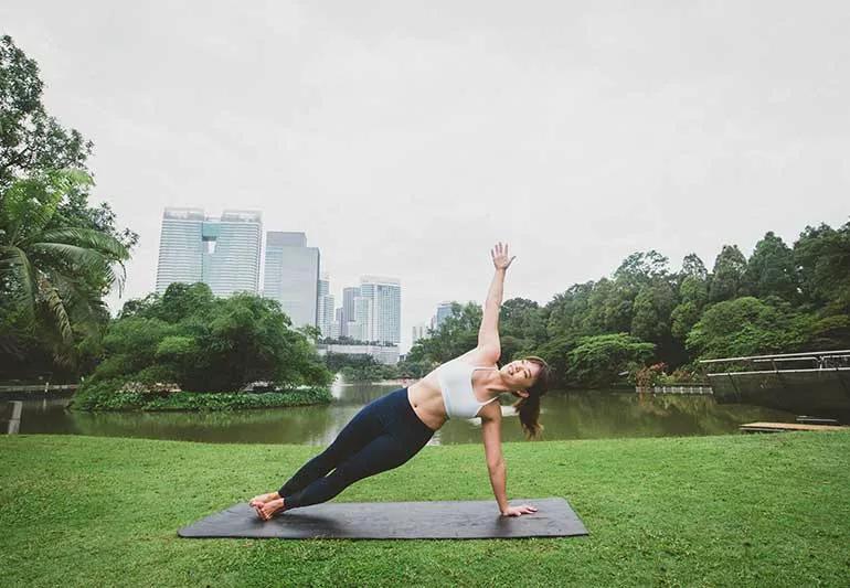 5 Yoga Poses To Strengthen Your Core Muscles