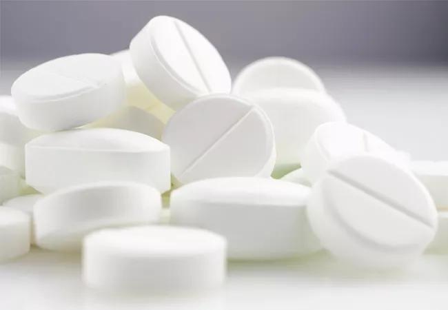 Aspirin Dose and Venous Thromboembolism Prevention after Total Hip 