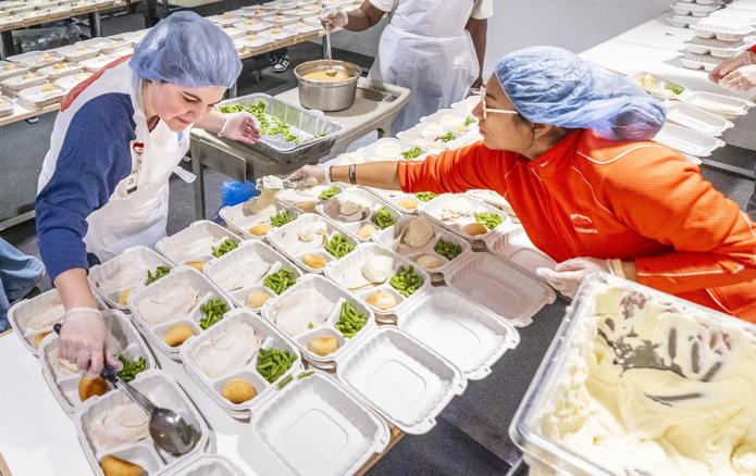 Thanksgiving meals distribution