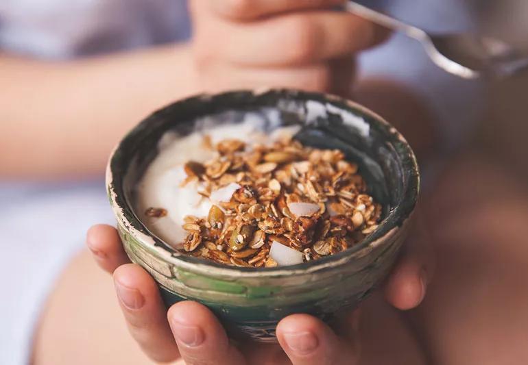 muesli for breakfast oats nuts