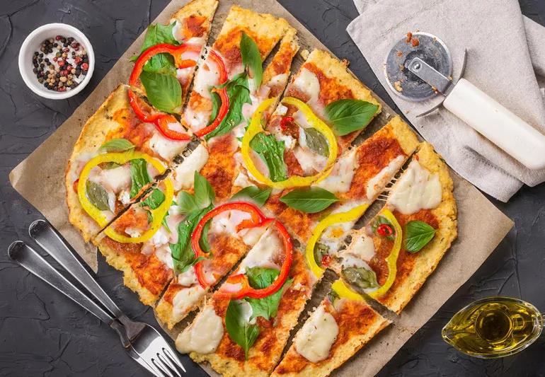 recipe rainbow veggie pizze with cauliflower crust