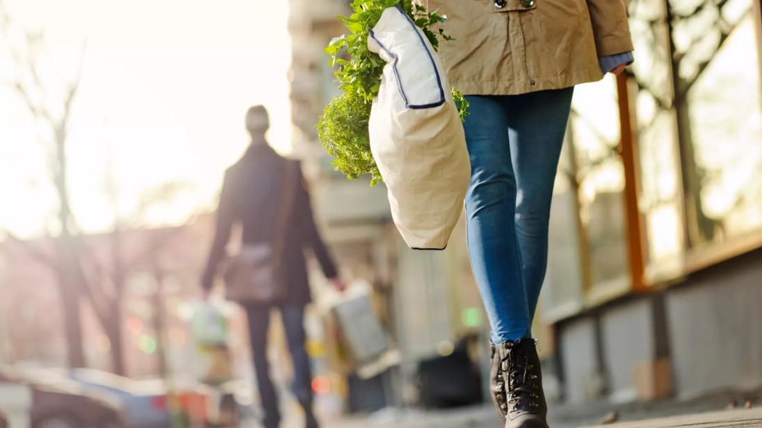 How to Avoid Bacteria on Your Reusable Grocery Bags