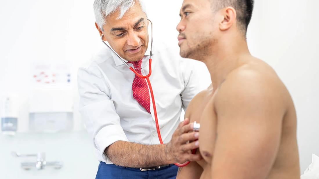 21-HVI-2541213_chest-pain_650x450