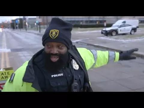 Cleveland Clinic Officer Dances while Directing Traffic