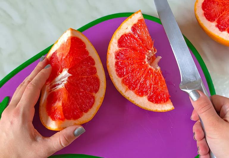 preparing grapefruit for eating