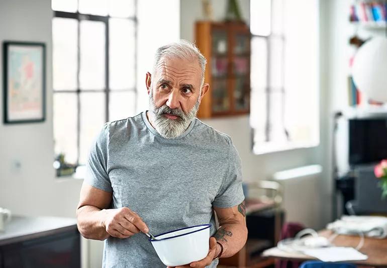 Person holding a bowl