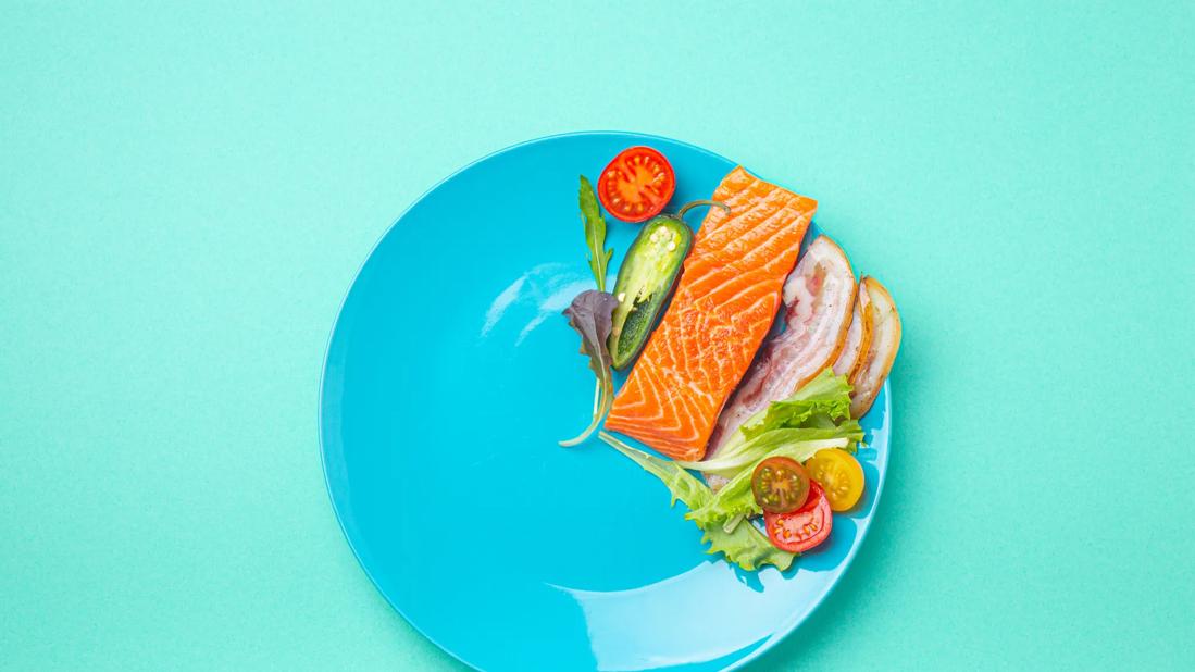 Food placed on plate like a clock