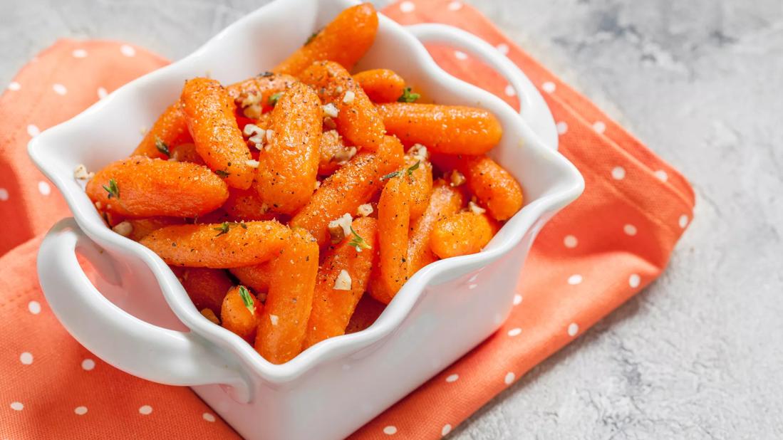 Recipe: Roasted Carrots With Walnuts and Cranberries