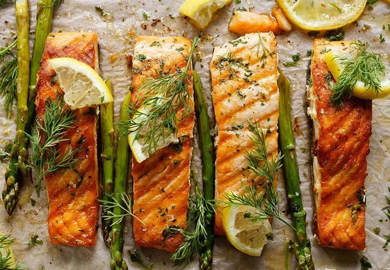 Baked salmon with vegetables.