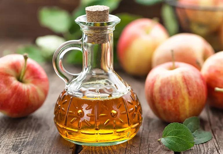 Image of apple cider vinegar in a decanter