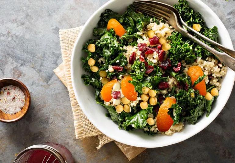 Quinoa orange and pistachio salad