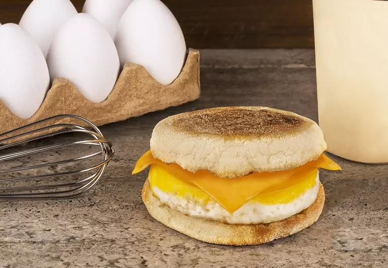 healthy and fast breakfast sandwich