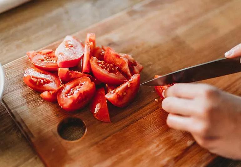 cut tomatoes