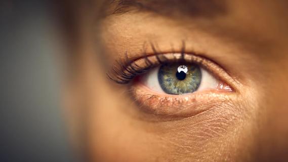 Upclose photo of an eye
