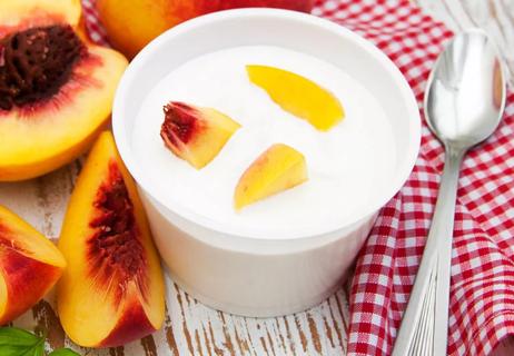 Peached in greek yogurt for a low fiber diet