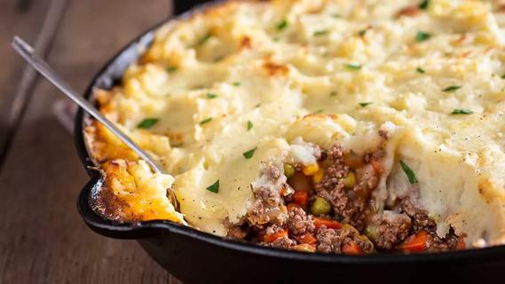 Shepherd's pie casserole in cast iron pan