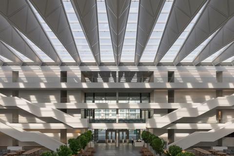 HEC-interior-5-Courtesy Foster + Partners