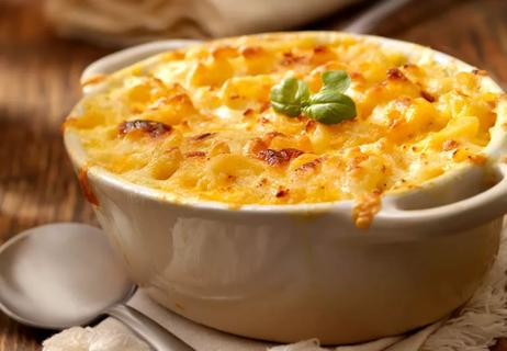 Baked vegan macaroni and cheese