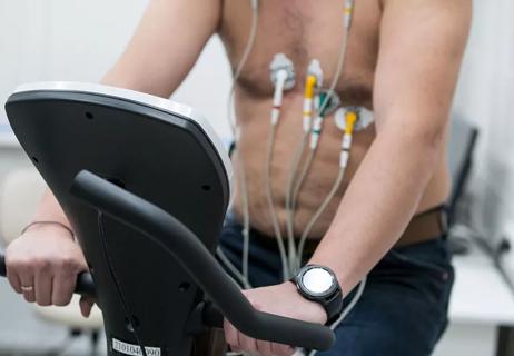 man undergoing stress test for heart