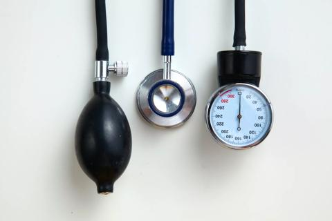 20-HVI-1961366_home-blood-pressure-monitor-_650x450
