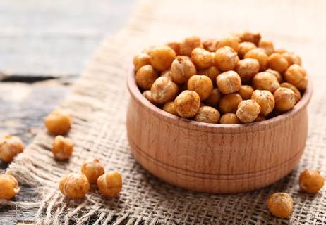 snack of roasted chickpeas