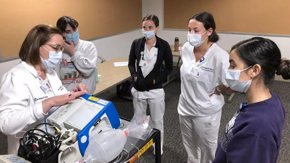 Nurse externs receive direction from proctor