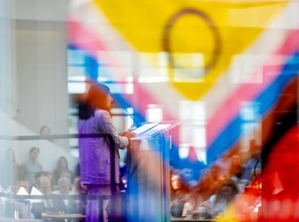 lgbt-comm_650x450