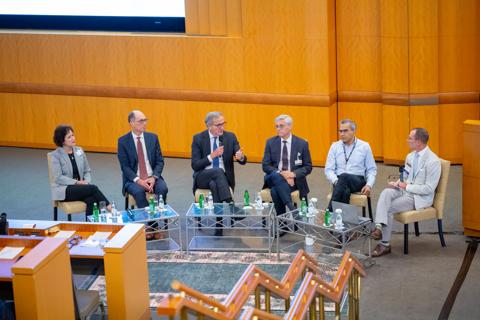 Discussion at the AI Summit for Healthcare Professionals