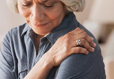 woman with frozen shoulder