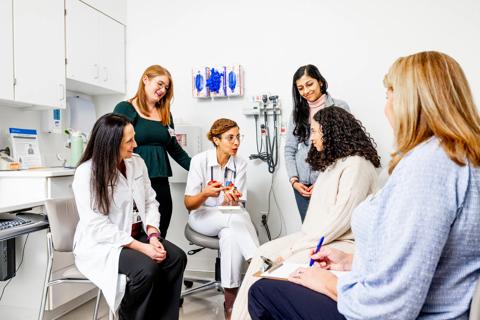 A meeting of the Cleveland Clinic clinical team.