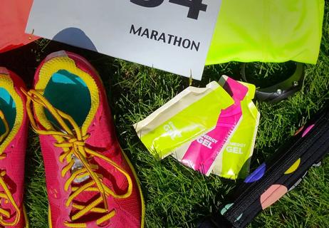 Packets of energy gels in marathon kit