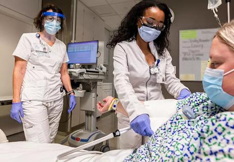 Nurse residents get one-on-one support during residency