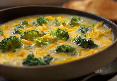 creamy broccoli soup with cheese