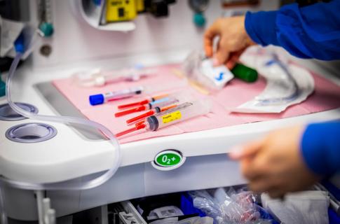 Nurse anesthetist in OR