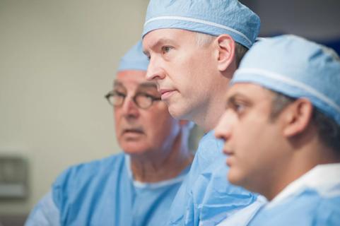 Matthew Kroh, MD with surgeons