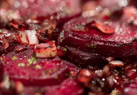 roasted beet sald with bacon and figs