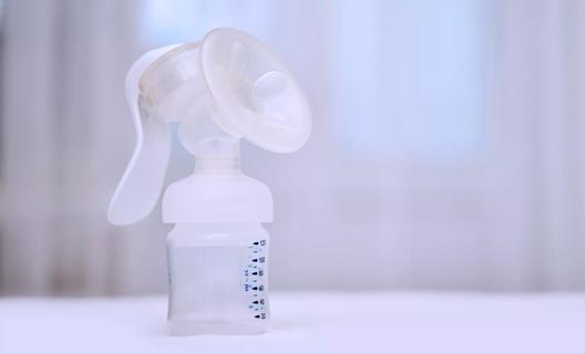 Breast pump