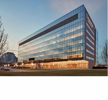 Cleveland Clinic_Taussig_DuskExterior_FromSouthEast &#8211; white space