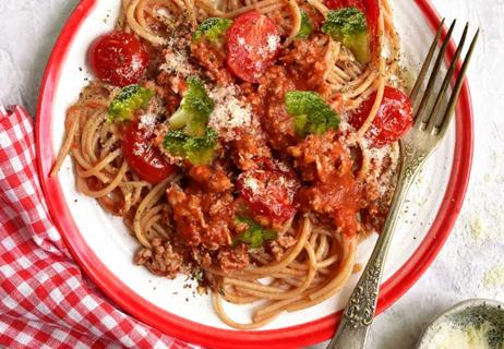 wheat spaghetti with ground turkey and broccoli