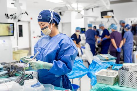 Surgical nurses in OR