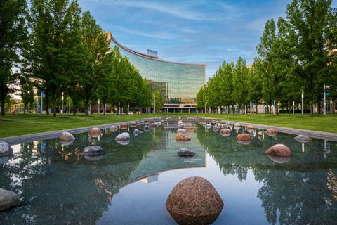 Exterior photo of Cleveland Clinic Miller Pavilion